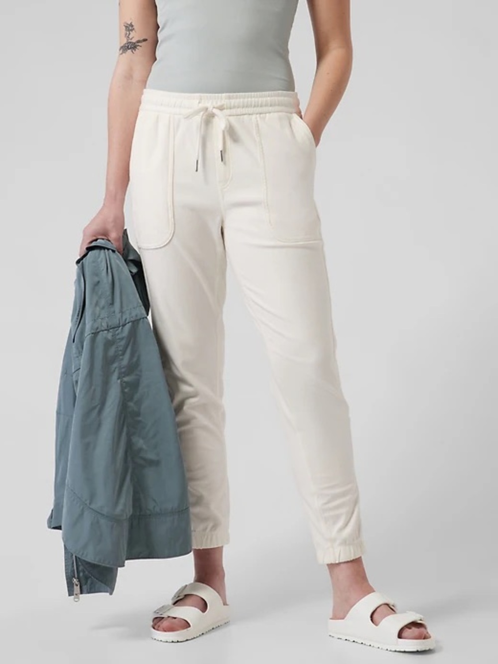 Athleta Farallon Joggers in Magnolia White size 2